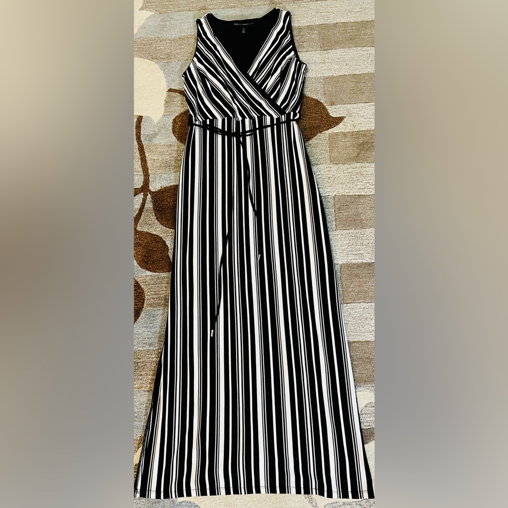 White House Black Market Black and White Striped Maxi Dress - Picture 3 of 8